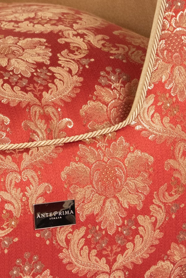 Venezia Red Damask Dogbed anteprima venetian dogbed